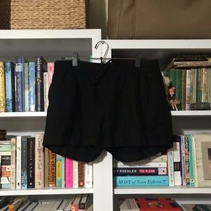 Black linen drawstring Old Navy shorts